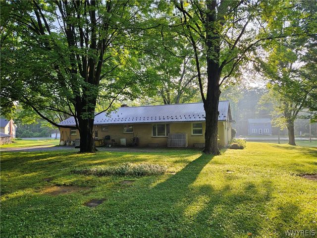 8415 Sisson Highway, Eden, NY 14057