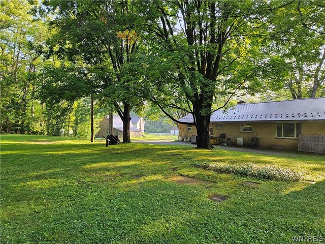 8415 Sisson Highway, Eden, NY 14057