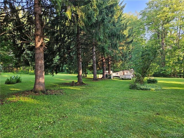 8415 Sisson Highway, Eden, NY 14057