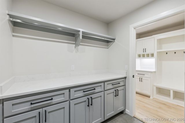 205 W 164th Place S, Glenpool, OK 74033