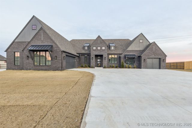 205 W 164th Place S, Glenpool, OK 74033