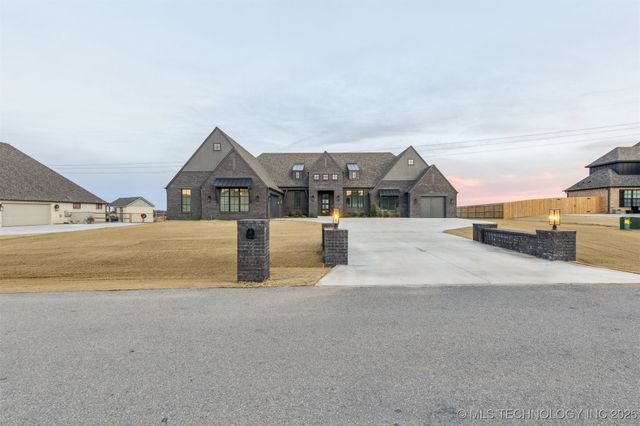 205 W 164th Place S, Glenpool, OK 74033