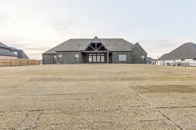 205 W 164th Place S, Glenpool, OK 74033