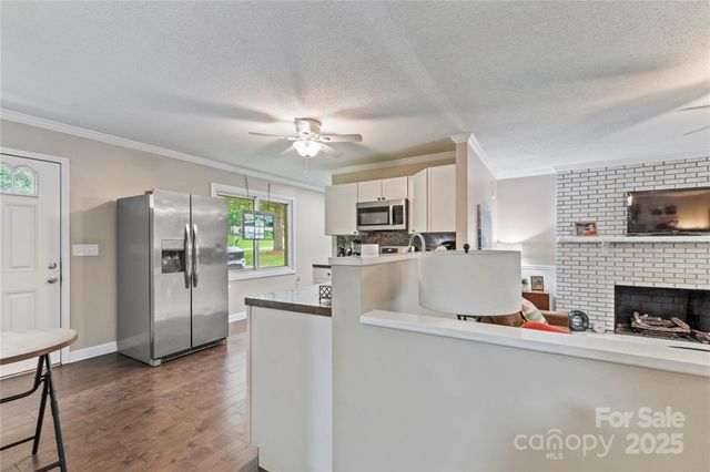 4515 Diamond Street, Hudson, NC 28638