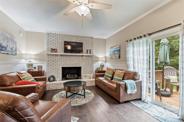 4515 Diamond Street, Hudson, NC 28638