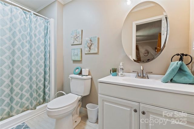 4515 Diamond Street, Hudson, NC 28638