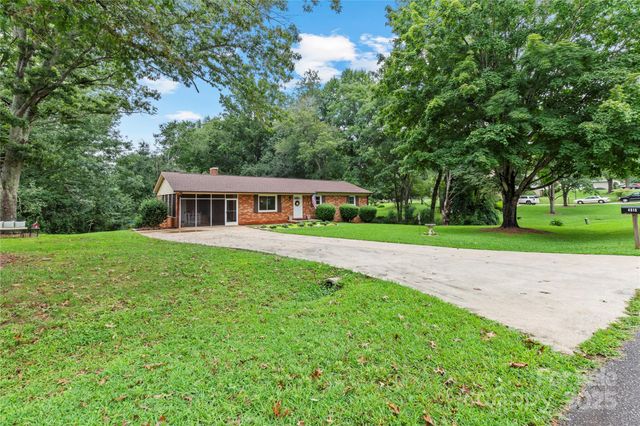 4515 Diamond Street, Hudson, NC 28638