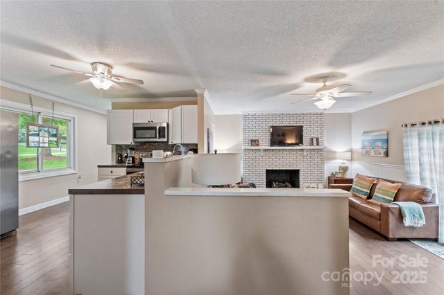 4515 Diamond Street, Hudson, NC 28638