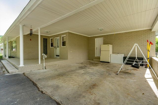 908 Highland Avenue, Jasper, TN 37347