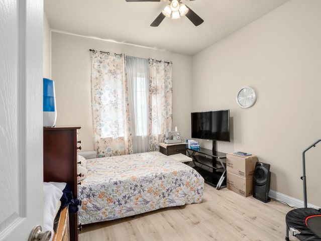 2127 Chennault Avenue, Clovis, CA 93611