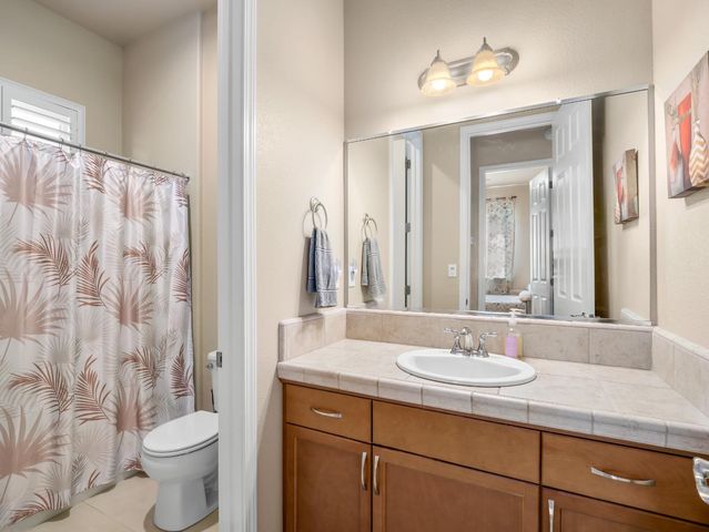 2127 Chennault Avenue, Clovis, CA 93611