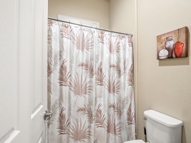 2127 Chennault Avenue, Clovis, CA 93611