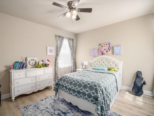 2127 Chennault Avenue, Clovis, CA 93611