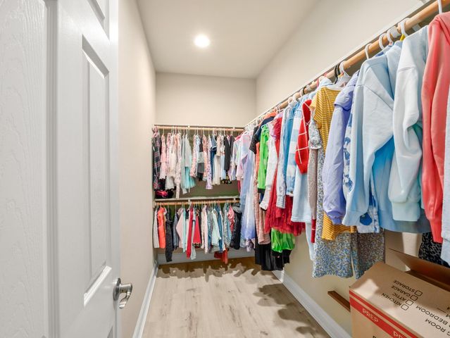 2127 Chennault Avenue, Clovis, CA 93611