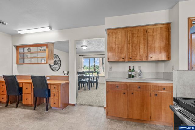 36765 Glaser Dr, Scio, OR 97374