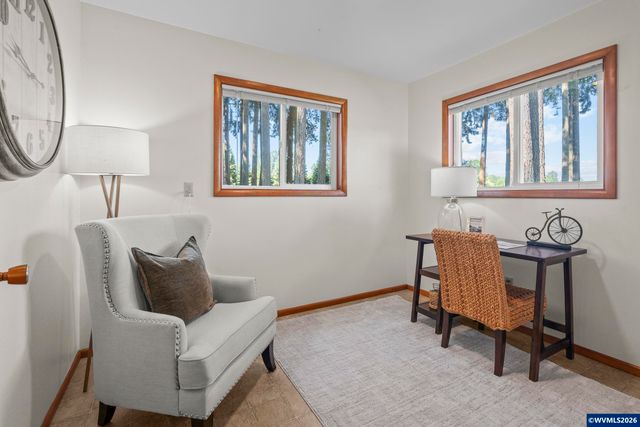 36765 Glaser Dr, Scio, OR 97374