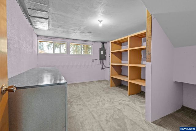 36765 Glaser Dr, Scio, OR 97374