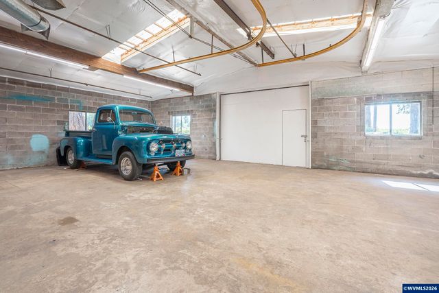 36765 Glaser Dr, Scio, OR 97374