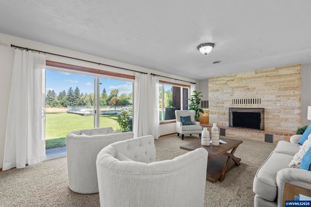 36765 Glaser Dr, Scio, OR 97374