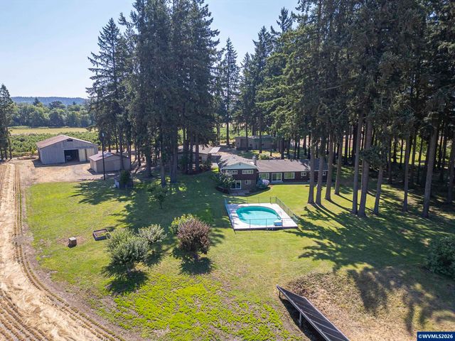 36765 Glaser Dr, Scio, OR 97374