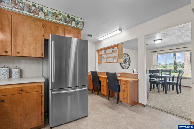 36765 Glaser Dr, Scio, OR 97374