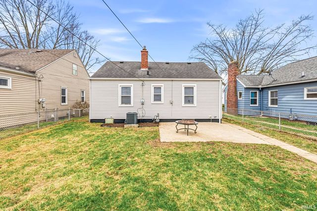 2022 Hollywood Place, South Bend, IN 46616