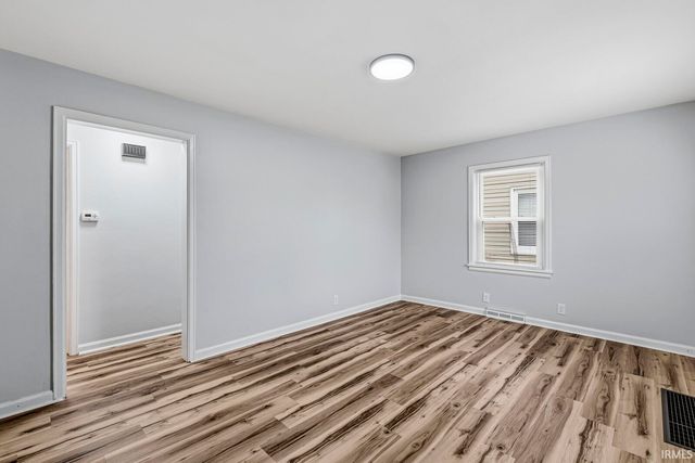 2022 Hollywood Place, South Bend, IN 46616