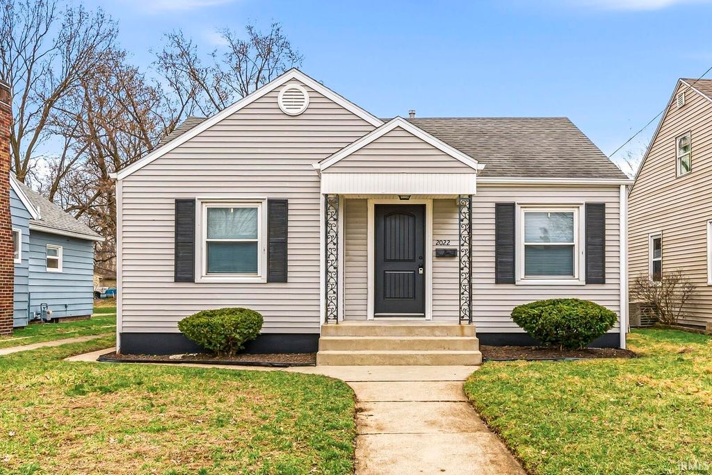 2022 Hollywood Place, South Bend, IN 46616