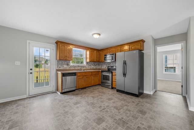 1232 Channelview Dr, Clarksville, TN 37040