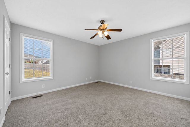 1232 Channelview Dr, Clarksville, TN 37040