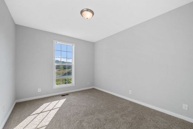 1232 Channelview Dr, Clarksville, TN 37040