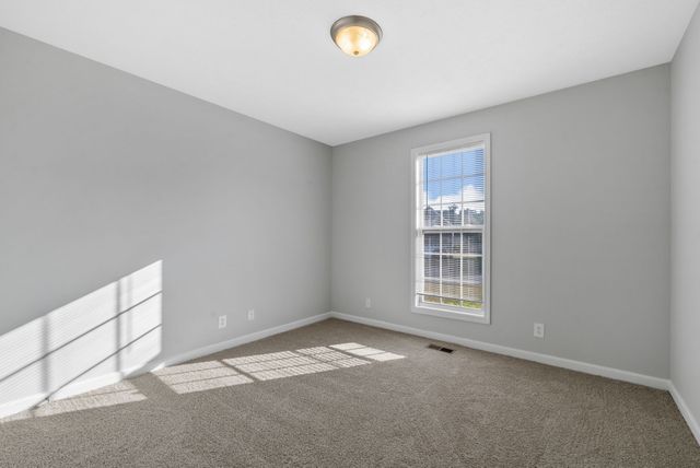 1232 Channelview Dr, Clarksville, TN 37040