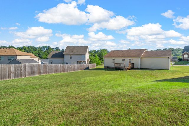 1232 Channelview Dr, Clarksville, TN 37040