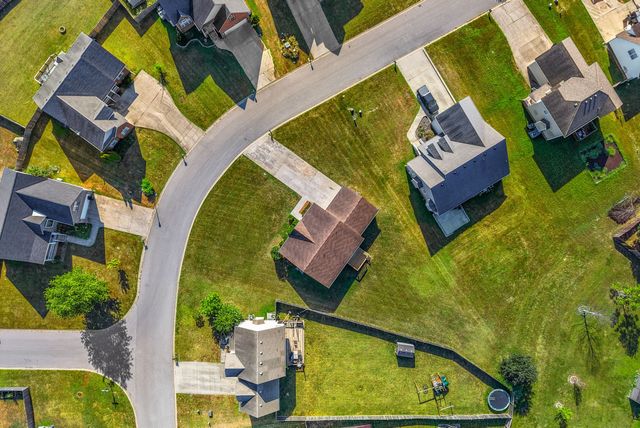 1232 Channelview Dr, Clarksville, TN 37040