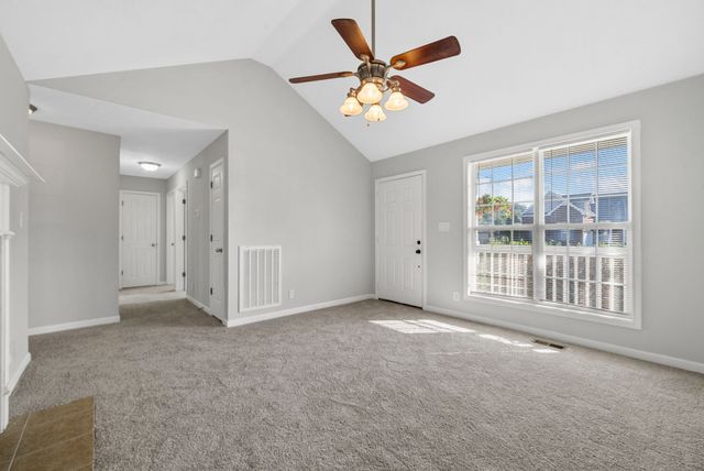 1232 Channelview Dr, Clarksville, TN 37040