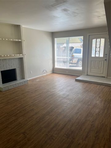 2609 San Sabastian Circle, Grand Prairie, TX 75052