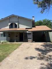 2609 San Sabastian Circle, Grand Prairie, TX 75052