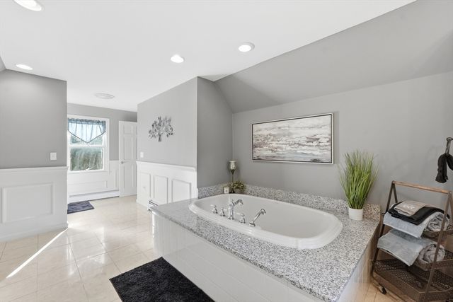 45 Boylston Circle, Shrewsbury, MA 01545