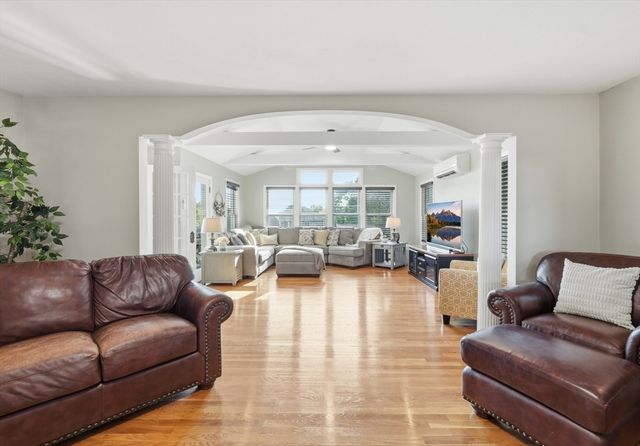 45 Boylston Circle, Shrewsbury, MA 01545