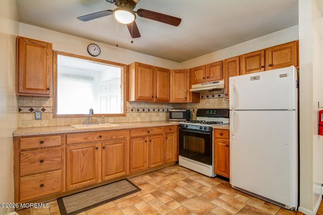 2 Catalina Court, Toms River, NJ 08753