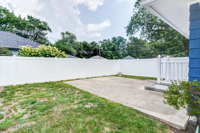 2 Catalina Court, Toms River, NJ 08753