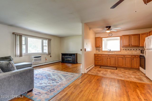 2 Catalina Court, Toms River, NJ 08753
