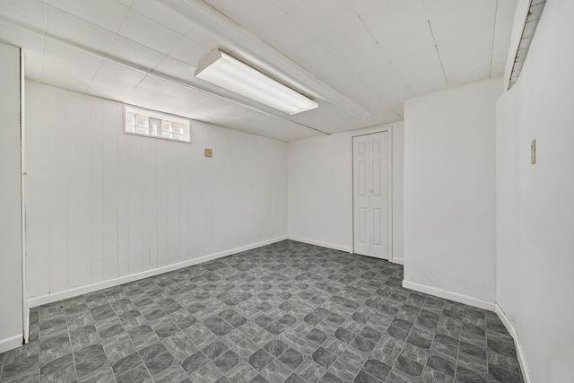 12216 S Carpenter Street, Chicago, IL 60643