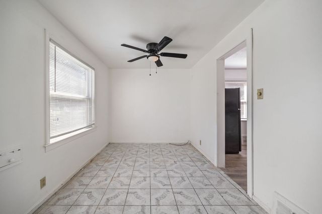 12216 S Carpenter Street, Chicago, IL 60643