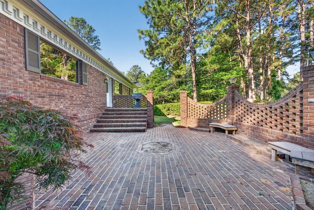 913 Holley Lake Road, Aiken, SC 29803