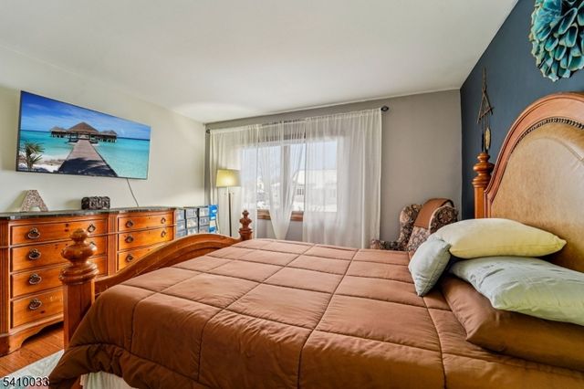 470 Capitol Rd, New Milford Boro, NJ 07646