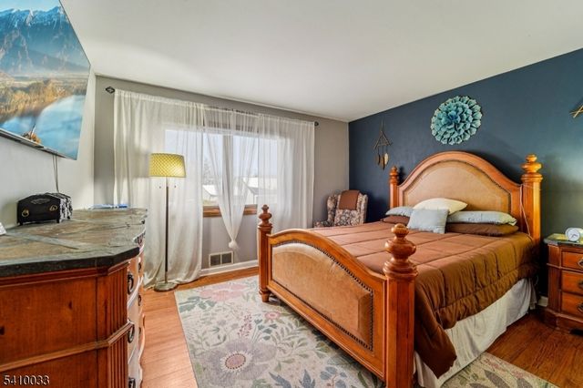 470 Capitol Rd, New Milford Boro, NJ 07646