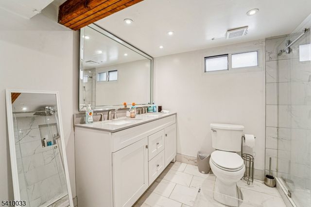 470 Capitol Rd, New Milford Boro, NJ 07646