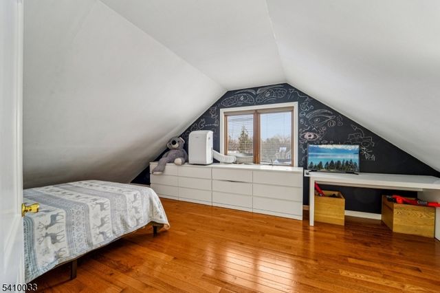 470 Capitol Rd, New Milford Boro, NJ 07646