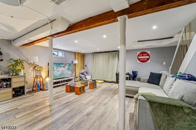 470 Capitol Rd, New Milford Boro, NJ 07646